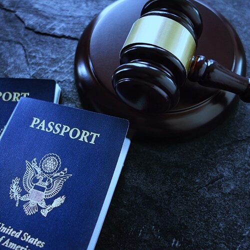 Immigration law SEO Gavel and passports